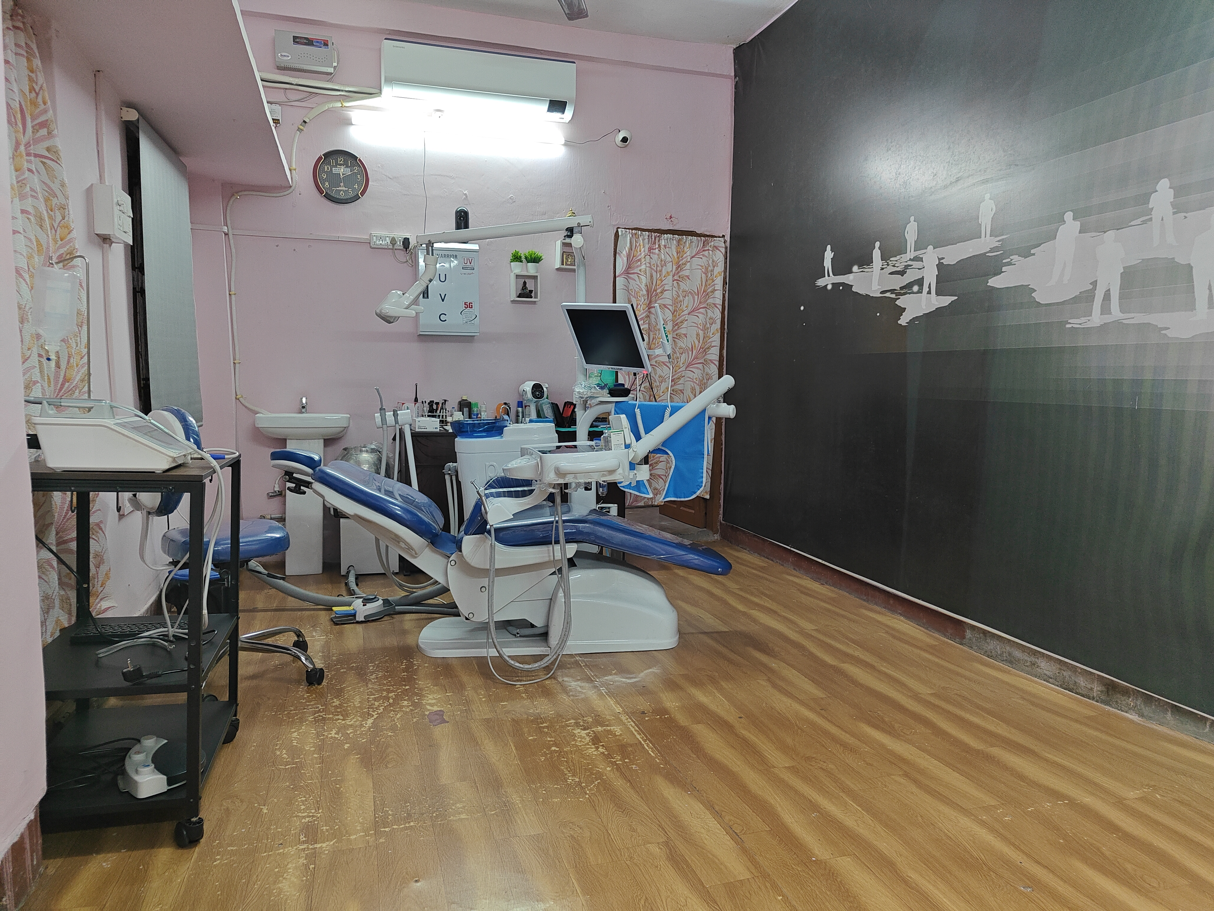 Modern Dental Clinic Interior in Ranchi 2